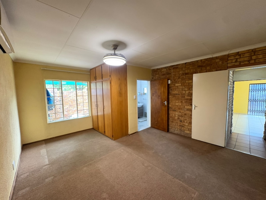 3 Bedroom Property for Sale in Safari Gardens North West